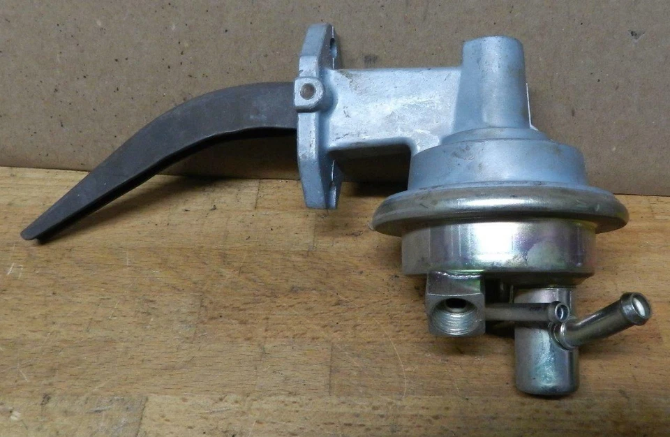 Oldsmobile 442 W30 98 Cutlass F85 455 1970 bomba de combustible nueva 70412 fecha D2 Foto 2 de 4