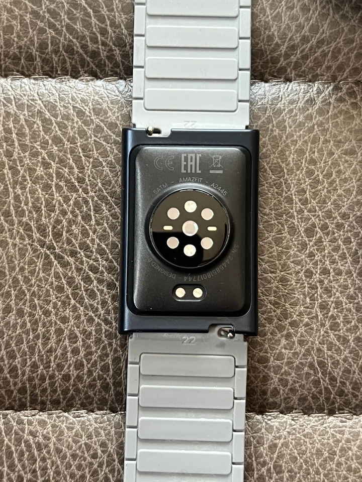 Amazfit Helio Strap Fitness Tracker Wristband, Black, Blue Band, Great Condition - Image 4 of 4