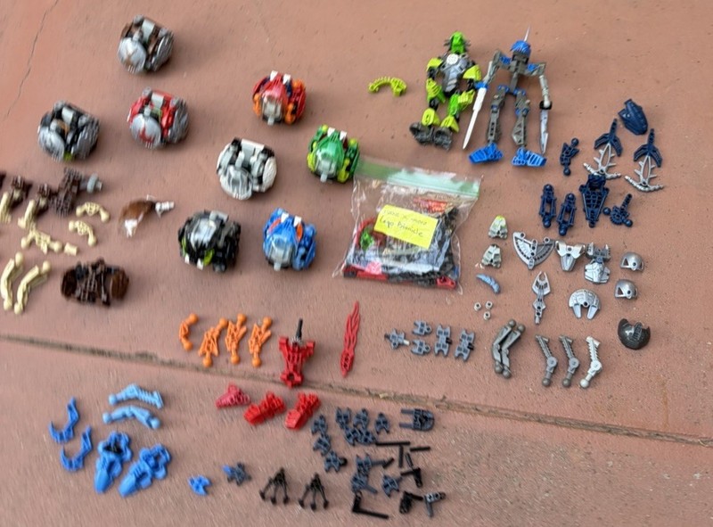 Lego Bionicle 2002 2003 Era  Bohrak And Bionicle Figure Lot Huge Lot