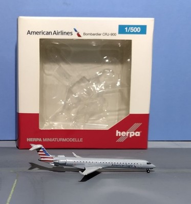 1/500  Herpa CRJ-900 American 528856