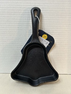 Core Cast Iron Mini Frying Pan Bell Shape Non Stick Brand New Corn Bread