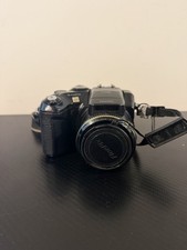 Fuji Fujifilm Finepix S7000 6.3mp Digital Bridge Camera 6x Zoom