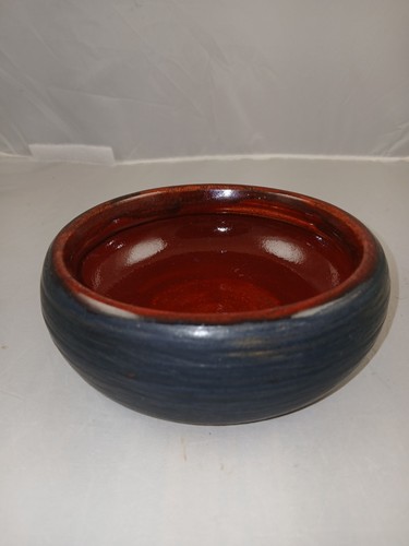 Studio Pottery Marked PW -- Low Pot Black Finish - Picture 4 of 8