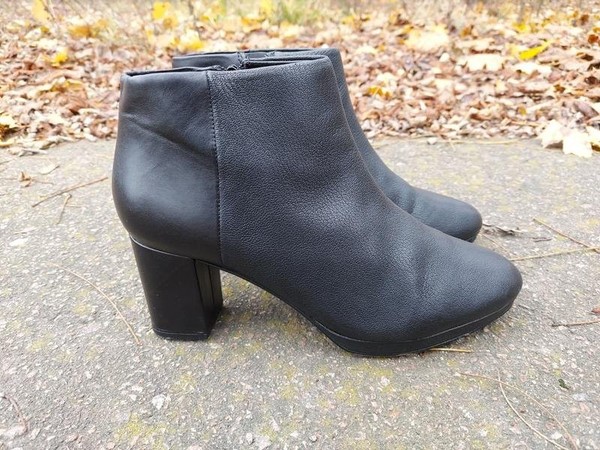 Women Clarks Boots Black Leather 39 #7AXD