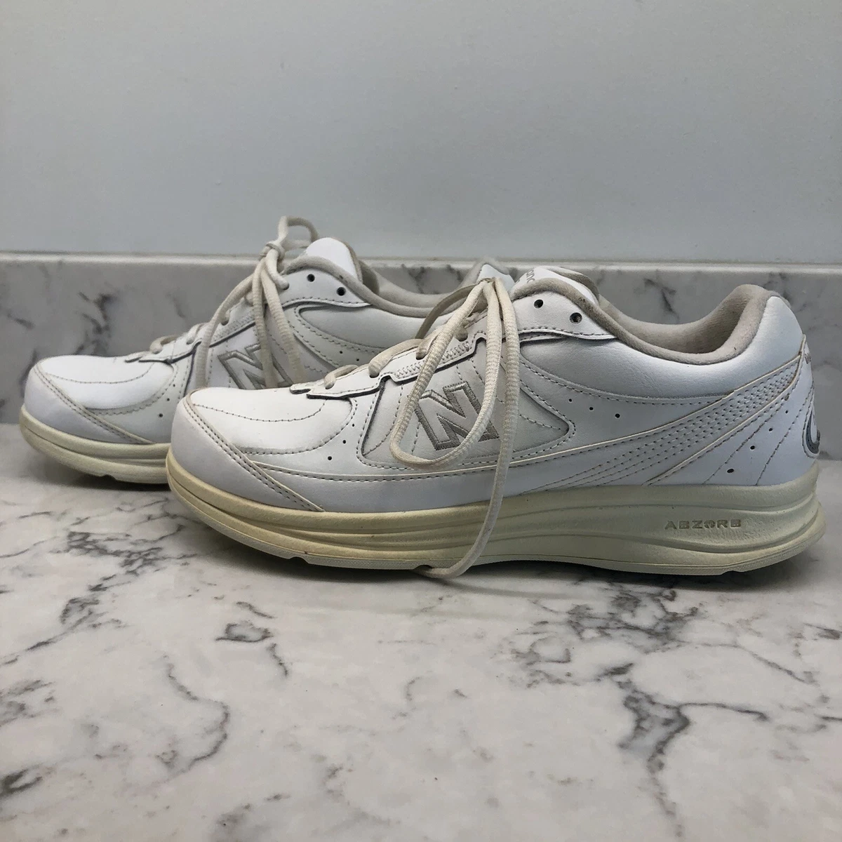 New Balance WW577WT White Leather Athletic Walking Shoes Women s Size 8.5D