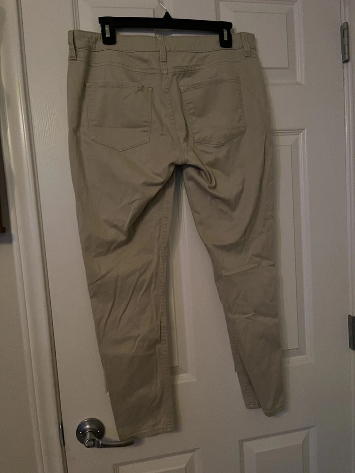 pantalón uniforme escolar niña Foto 4 de 4