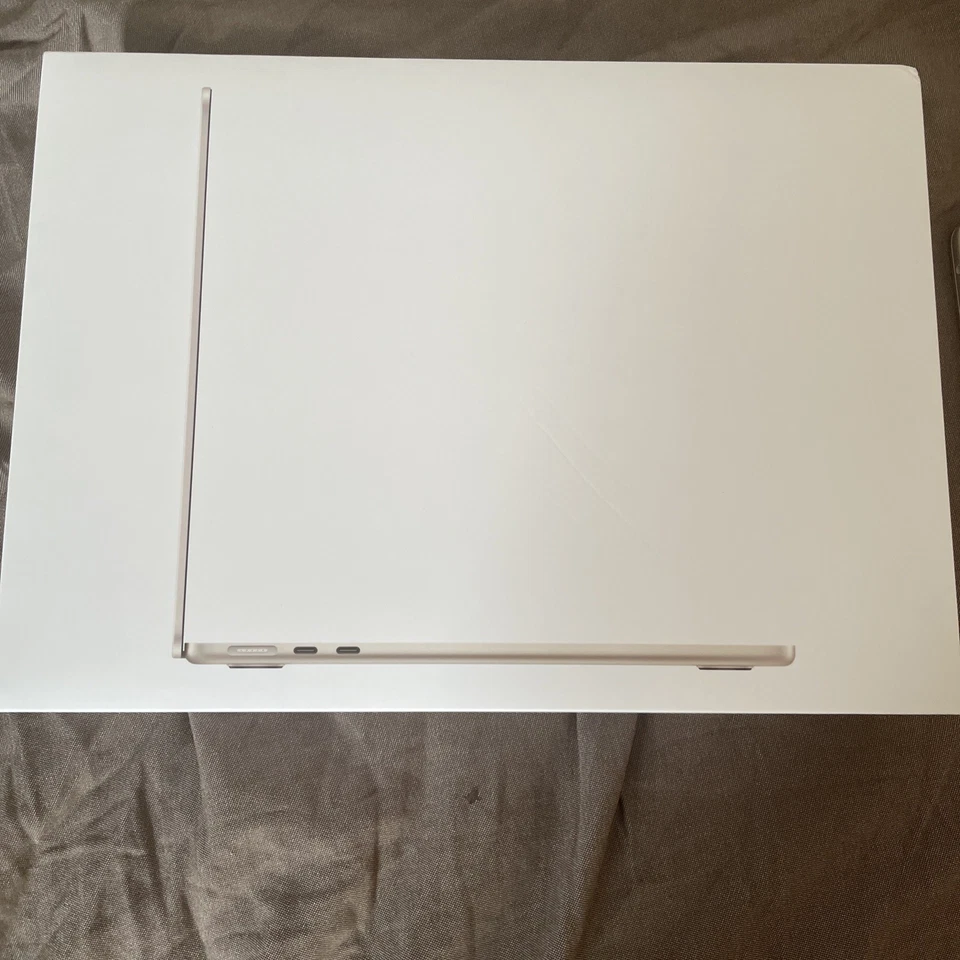 Apple MacBook Air 13" M2 · 8GB · 256GB, foto 4 di 5