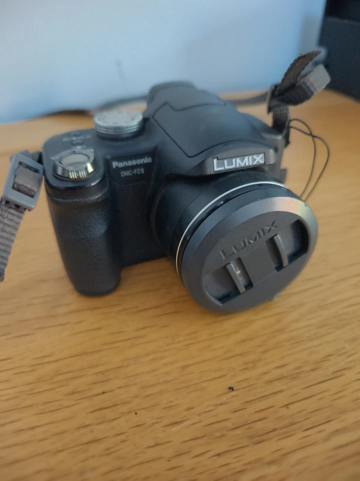 Panasonic Lumix DMC-FZ8, photo 2 of 5