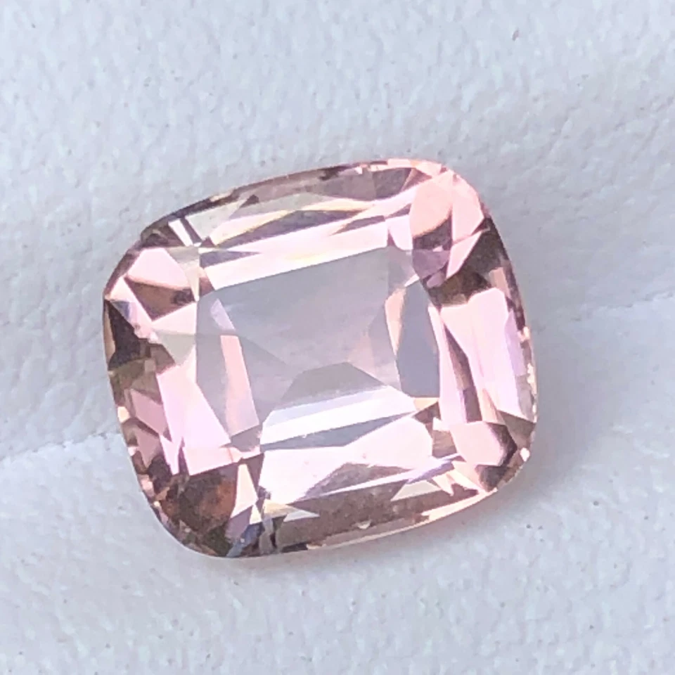 2.05 CT Natural Faceted Cut Baby Pink Tourmaline Loose Gemstone From Afghanistan - Image 4 of 4