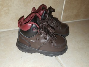 nike manoa infant