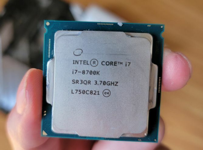 8Th Gen Intel Core i7 8700K Six-Core LGA 1151 CPU Processor SR3QR 3.7GHz 95W