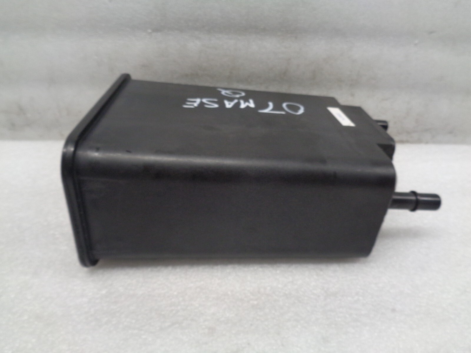 05-08 Maserati Quattroporte Fuel Evaporator Vapor Canister Evap OEM AK2209247