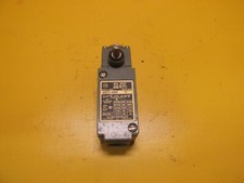 New Allen-Bradley 802T-AMP Oil Tight Limit Switch Ser F