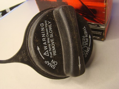 OEM Ford Motorcraft Expedition Lincoln Navigator Fuel Filler Tank Gas Cap FC975 - Bild 2 von 9