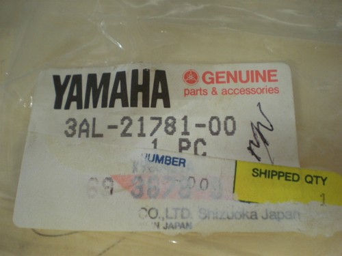 NOS OEM Yamaha Emblem 1988-90 XV750 Virago 3AL-21781-00 - Picture 2 of 2