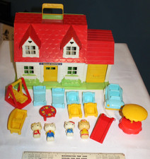 VTG 1984 Sanrio HELLO KITTY DOLL HOUSE "N" PATIO PLAYSET Child Guidance Toys 80s