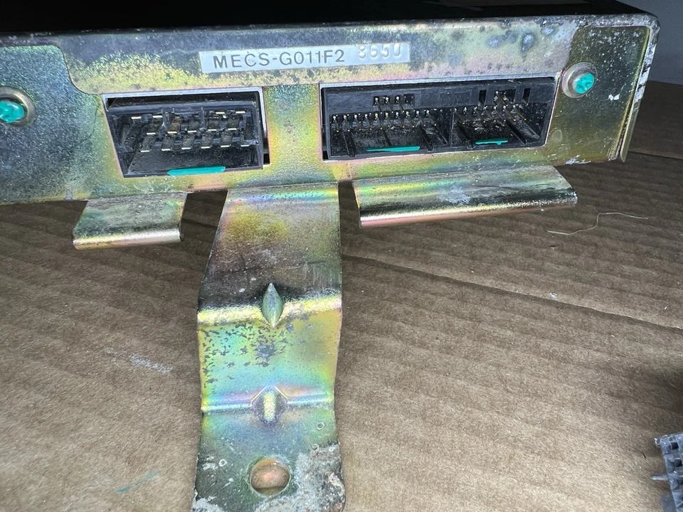 Nissan D21 Pathfinder 1986 2,4 L MT 4x4 ECU ECM MECS-G011 23710 07G00 Foto 4 de 4