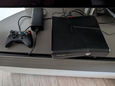 Xbox 360 S Slim 500GB RGH3 LED Sonus R2D2 Star Wars Special Sounds Top Zustand