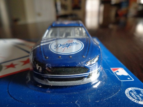Los Angeles Dodgers MLB 2013 Ford Fusion Action 1/64 NEU Lionel Racing