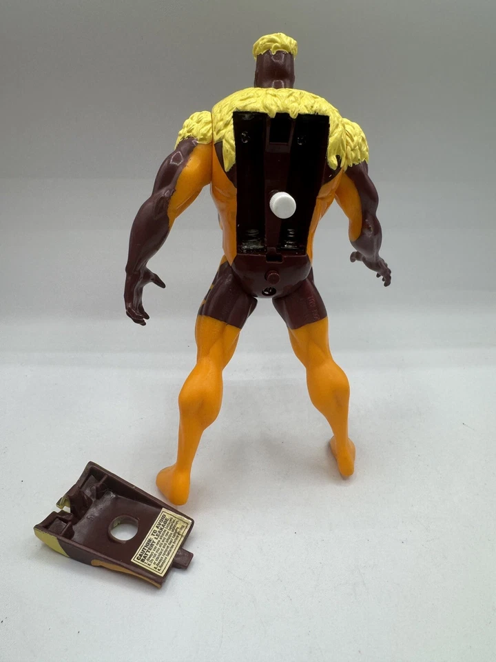 Figura de acción X-Men Projectors CYCLOPS, Sabertooth, Civilian Wolverine 7" Foto 3 de 4