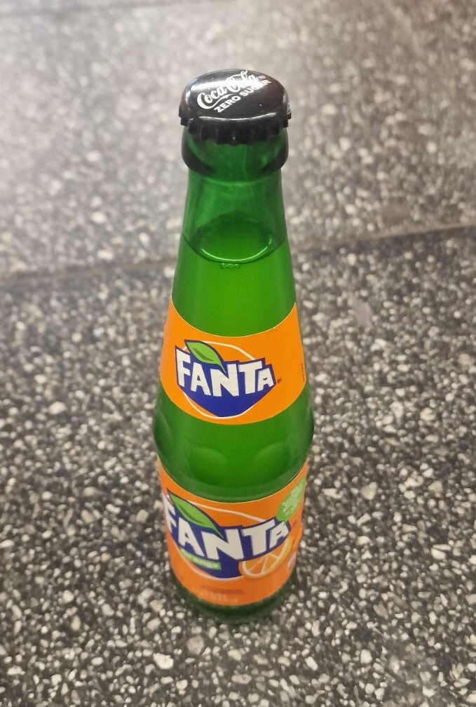 Fanta Coca Cola mala producción / defecto de fábrica / raro / raro / nuevo / embalaje original / negro