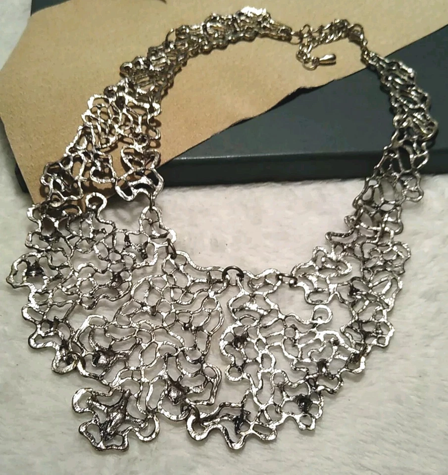 TURKISH Zamak Zinc Alloy Silver Plated Free Form Design Statement Necklace! - Image 3 of 4