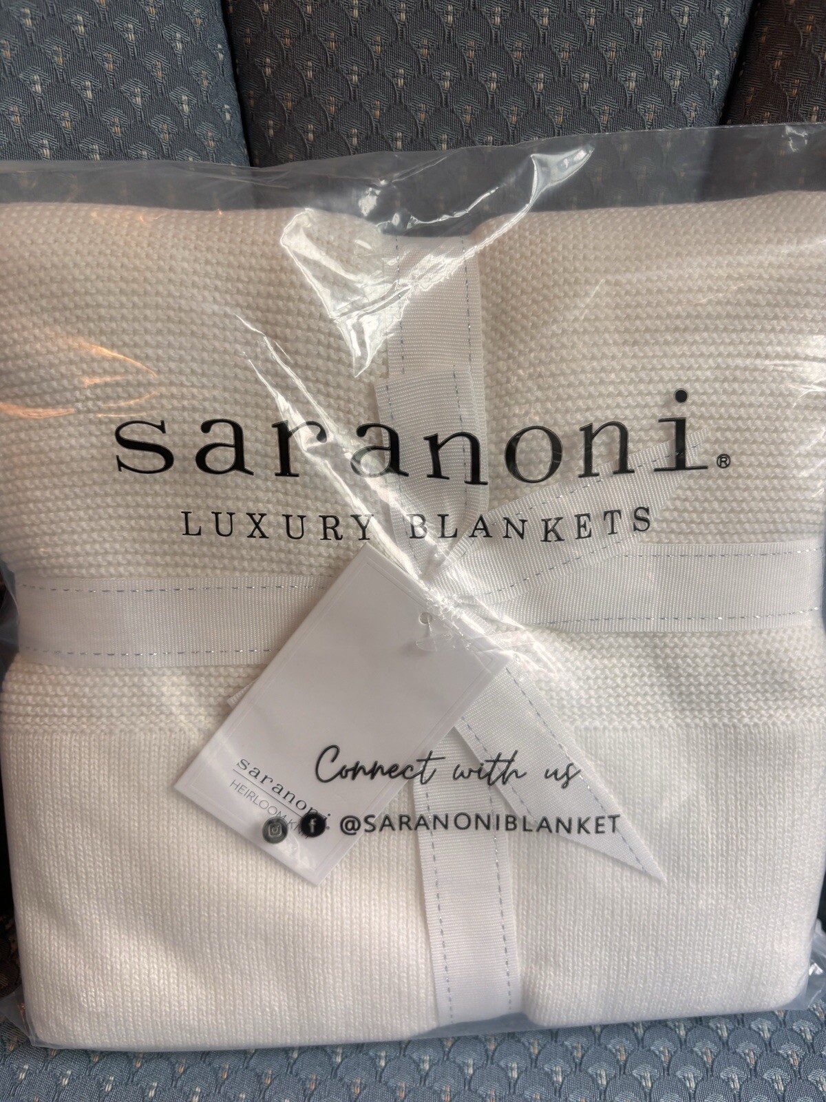 Saranoni Receiving Blanket White Waffle Knit eNotary