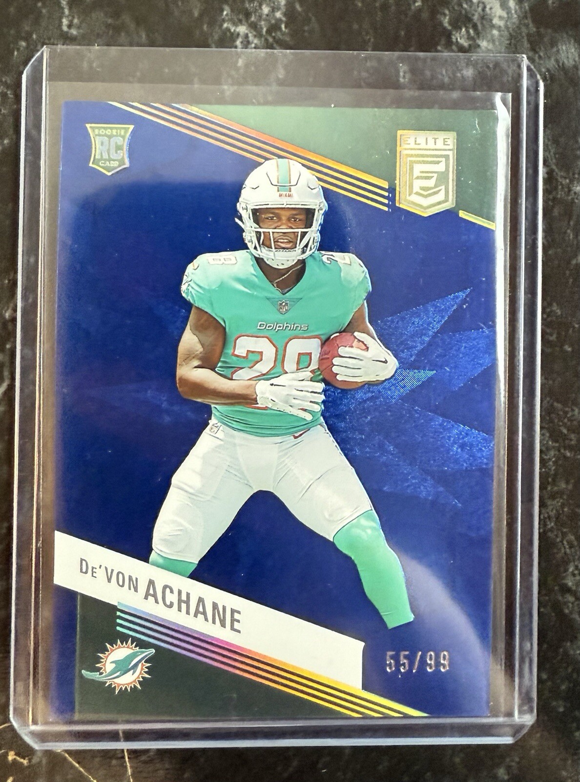 2023 Panini Donruss Elite - Rookies Blue #132 De'Von Achane /99 (RC)