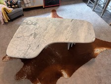 Design-Couchtisch Marmorplatte Marmortisch Lounge