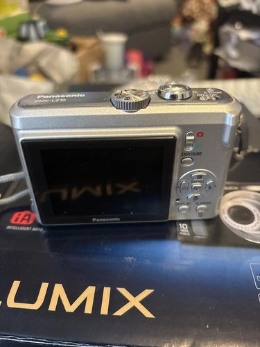 Panasonic Lumix DMC-LZ10 Compact Digital Camera - Picture 2 of 9