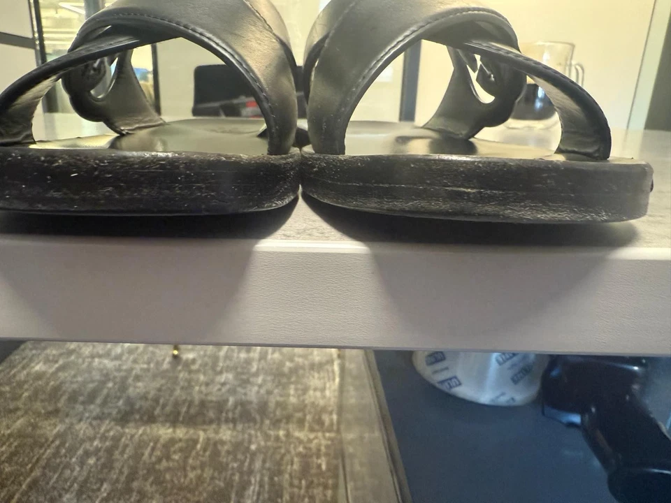 GUCCI SANDALIA HOMBRE CUERO NEGRO RECORTADO ENTRELAZADO G LOGO SLIDE EU41 US8 Foto 3 de 4