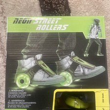 Neon Street Roller Skates Kids 6 Green LED Lights No Batteries 