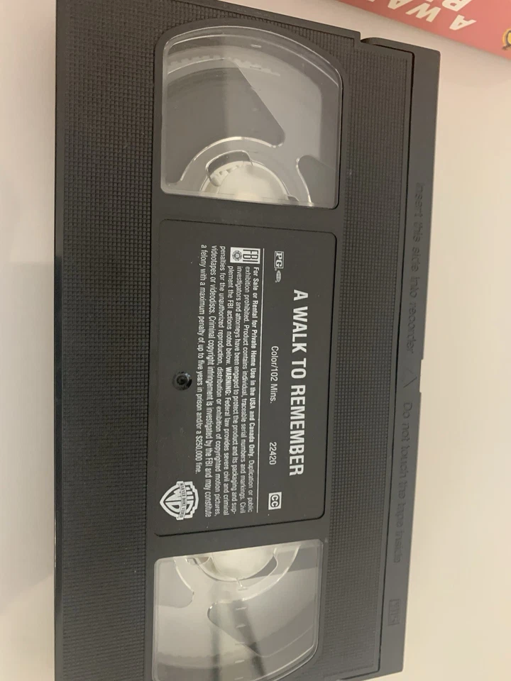 A Walk to Remember VHS 2002 Starring Shane West, Mandy Moore, Nicholas Sparks - Image 4 of 4