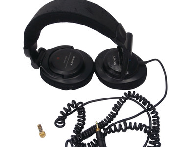 SONY DYNAMIC STEREO HEADPHONES MDR-V600 - Free shipping