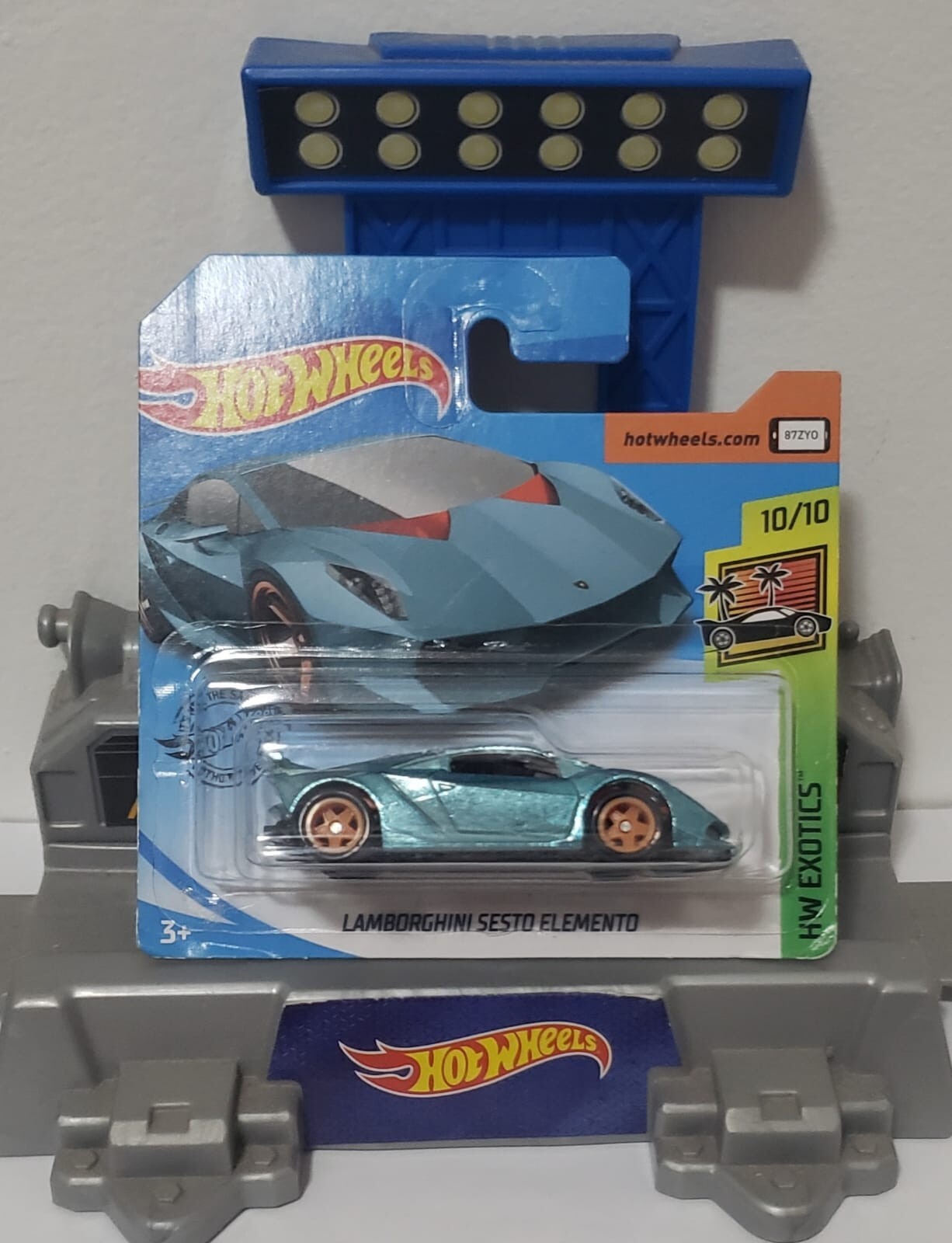 Picture 1 of 2