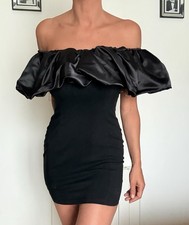 Kleid schwarz schulterfrei Puffärmel Satin G...