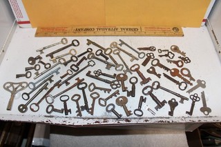 Huge Antique Lot Skeleton Keys Barrel Flat Keen Kutter Clock Door Cabinet