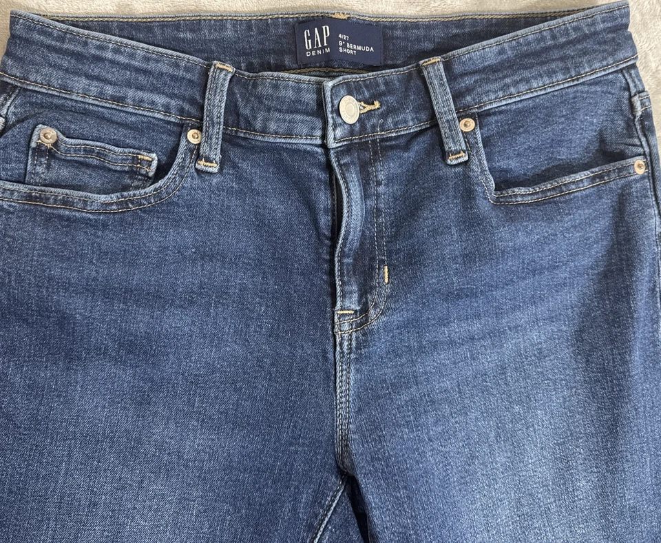 Pantalones cortos de mezclilla GAP Bermudas para mujer talla 4/27 azul jean tiro medio elásticos informales Y2K Foto 3 de 4