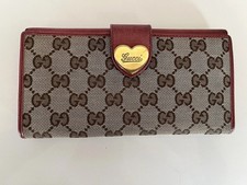 Authentic GUCCI GG Monogram Canvas Lovely Heart Wallet in Magenta Pink Leather