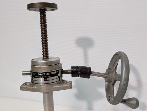 Joyce Dayton WJ250U062 250lbs Miniature 5:1 Wormgear Machine Screw Jack, Single - Picture 11 of 15