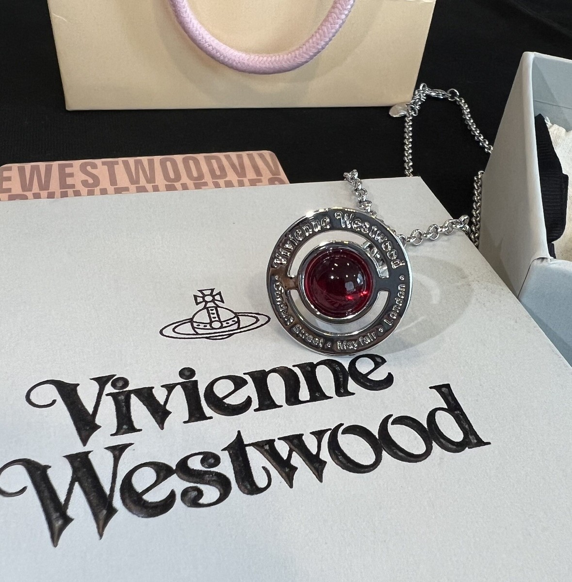 【良品】vivienne westwood ネックスレス ハワイ　0814001 良品】vivienne westwood ネックスレス ハワイ 0814001 Vivienne