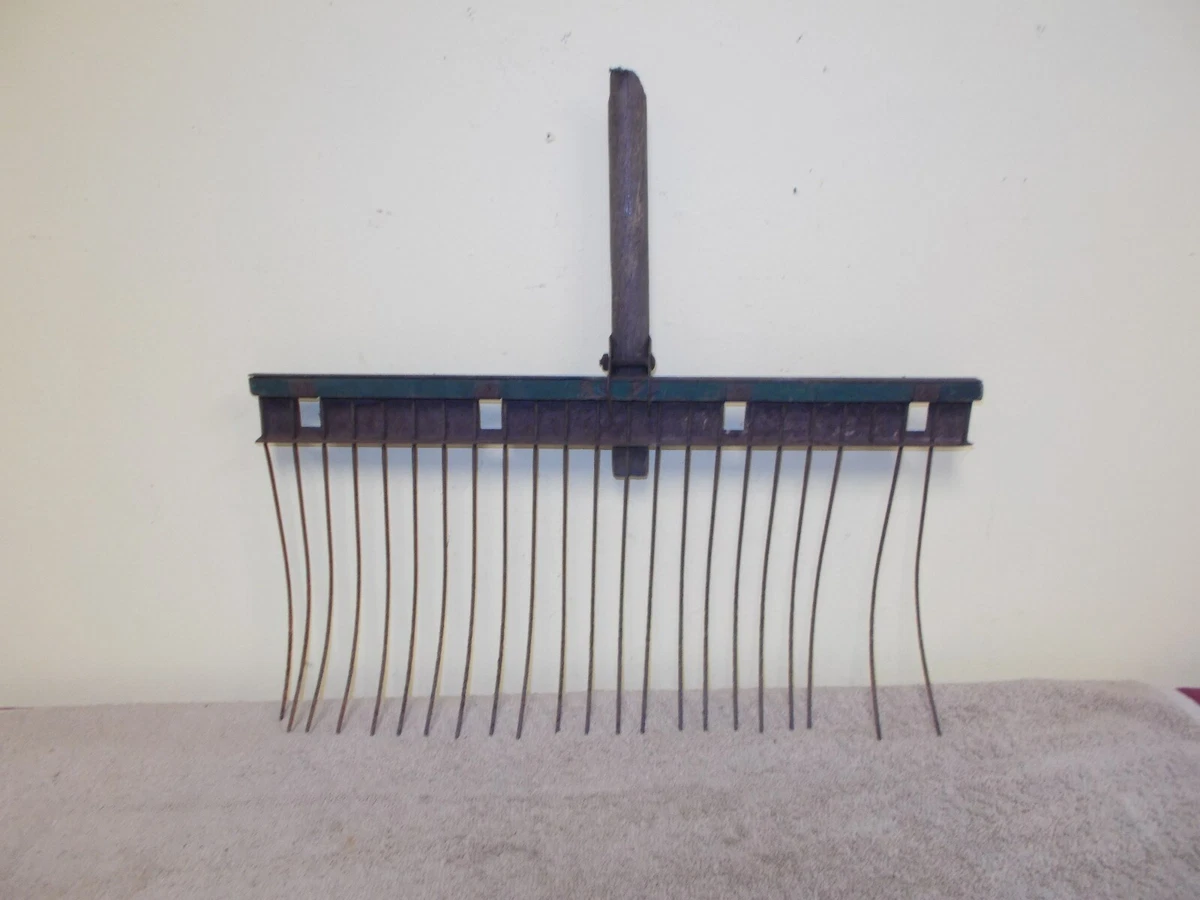 VINTAGE LAWN GARDEN BROOM LEAF RAKE PART TOOL DECOR OUT DOOR ...