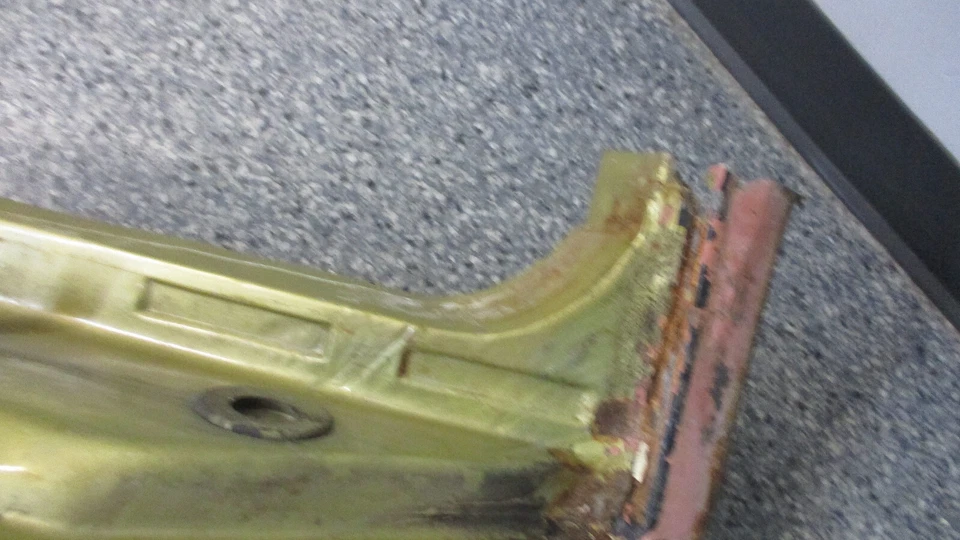 1971-1973 CHEVROLET IMPALA E CAPRICE PORTA BATENTE B PILAR LADO DIREITO - Imagem 4 de 4