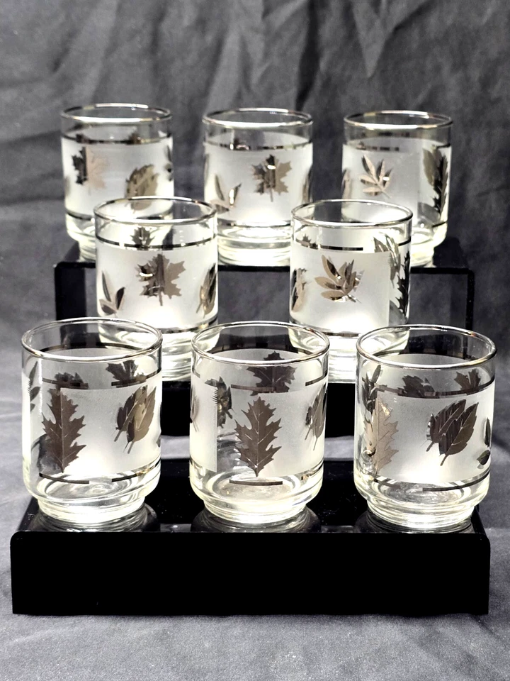 Vaso de colección LIBBEY 3" HOJA DE PLATA jugo licor vaso de chupito - COMO NUEVO juego de 8 Foto 3 de 4