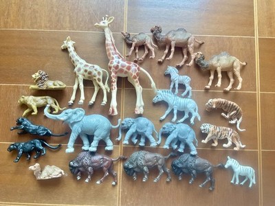 DDR Plaho Zootiere Bison Giraffe Kamel Panther Löwe Tiger Zebra 21 Stück