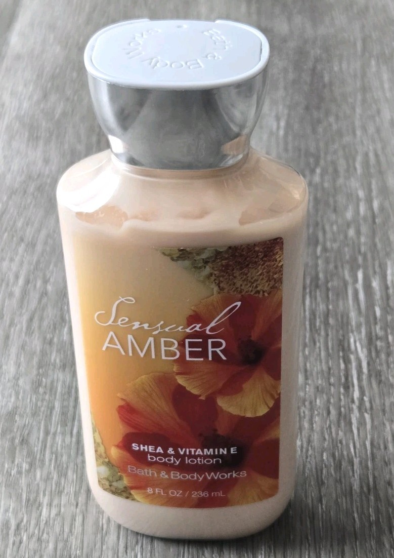 BATH AND BODY WORKS * SENSUAL AMBER* SHEA & VITAMIN E BODY LOTION 8 FL OZ / 236