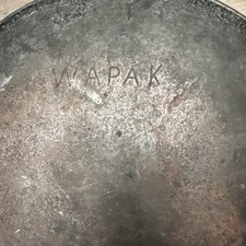 Vintage Wapak No 9 Cast Iron Skillet - Straight Block Logo (c. 1903-1910) Smooth