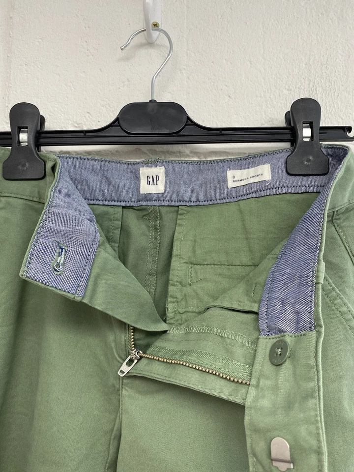 GAP Khaki Green Bermuda Shorts Ladies Size UK0 PWB2003042 - Image 3 of 4