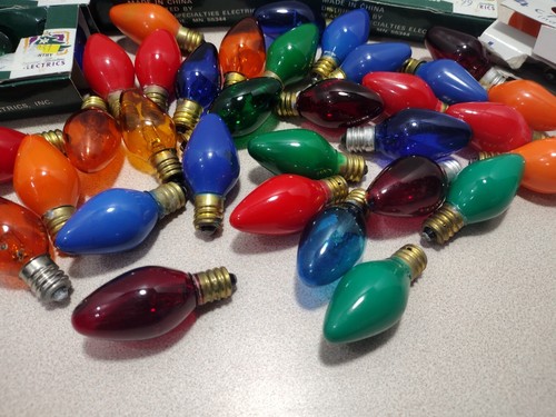 Lot of 52 Multicolor C-7 Bulbs/Lamps Christmas Light Bulbs Tested - Picture 5 of 6