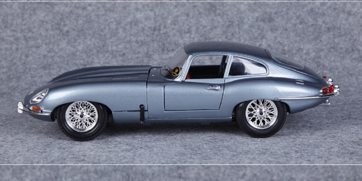 Bburago 1:18 Jaguar E type Coupe Diecast Model Sports Racing